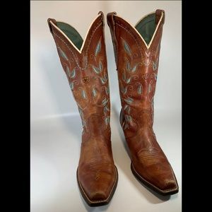 Ariat ladies boots 7.5B